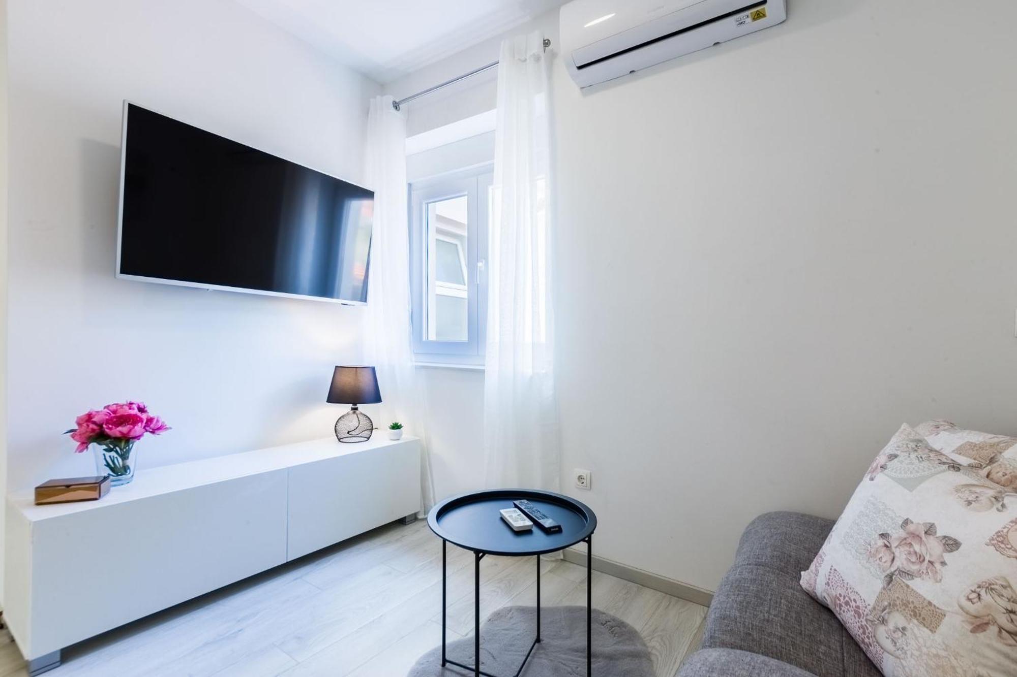 2Sis 2 Apartments ザダル 部屋 写真