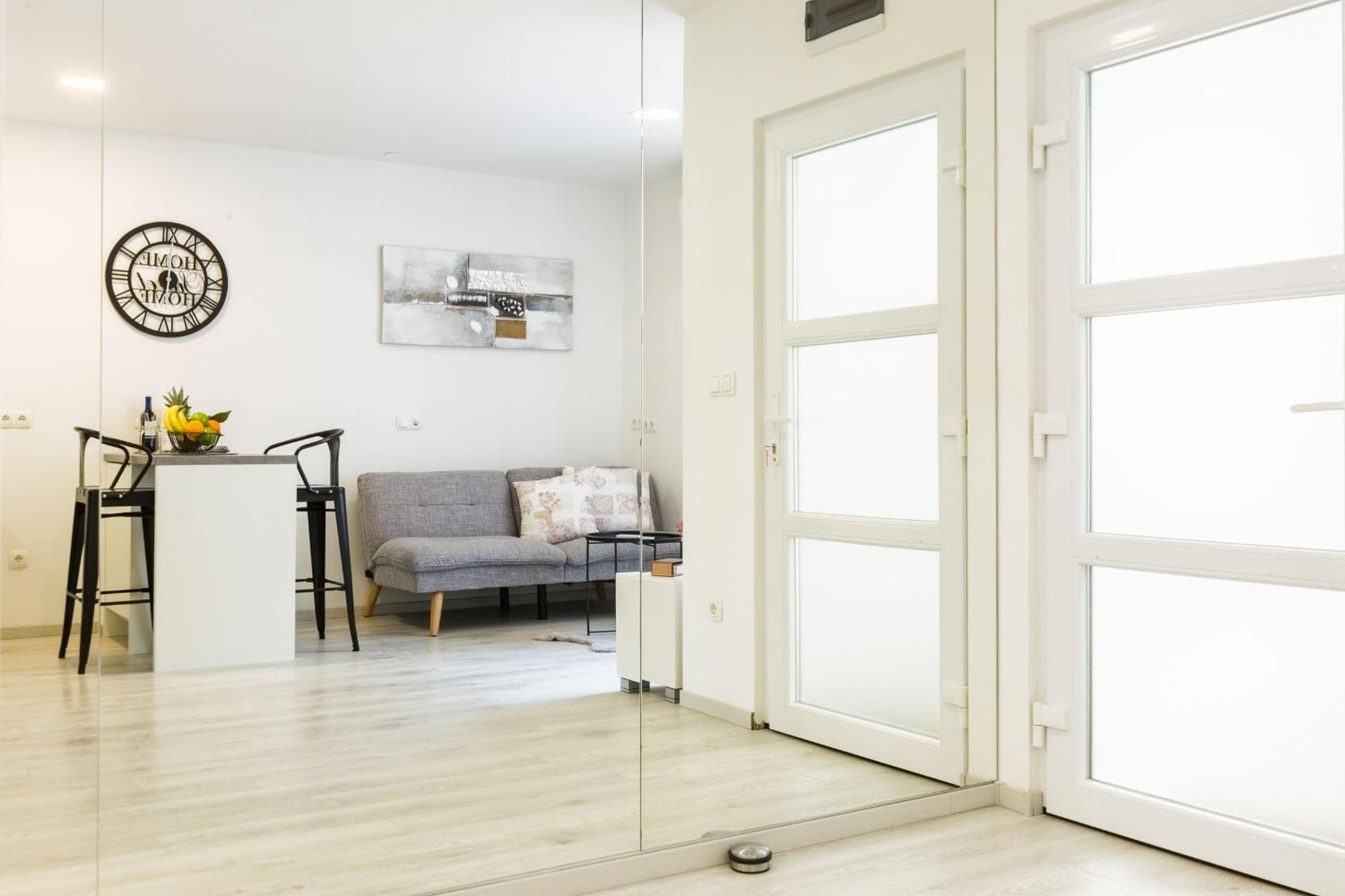 2Sis 2 Apartments ザダル 部屋 写真